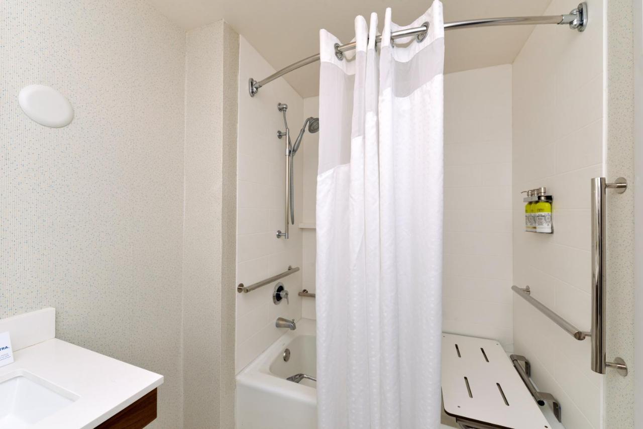 Holiday Inn Express Lodi By Ihg Buitenkant foto