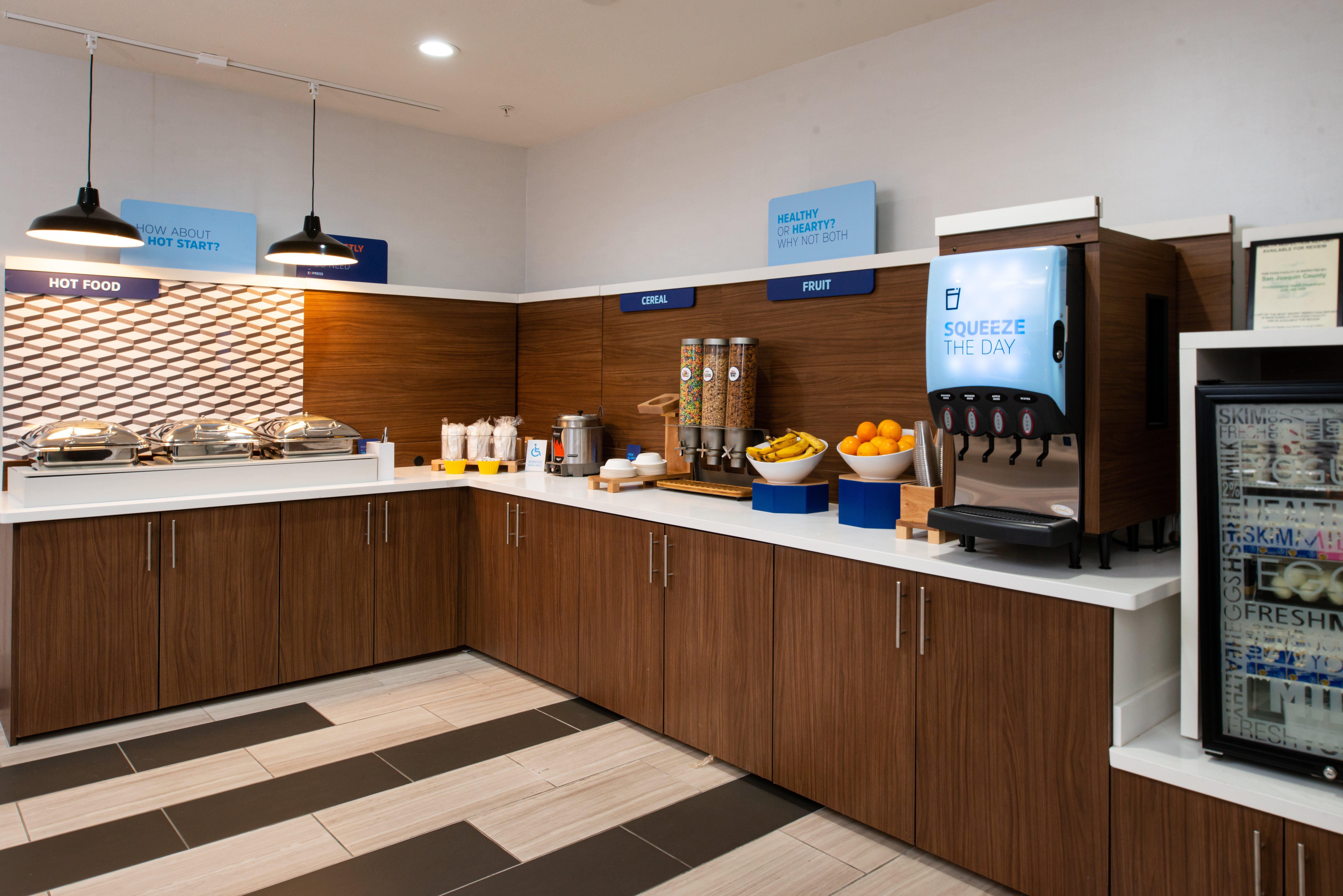 Holiday Inn Express Lodi By Ihg Buitenkant foto